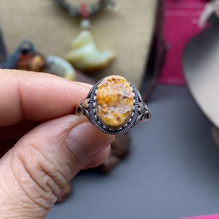 未镶嵌岫岩河磨玉（透闪石质玉）挂件?****ʸ