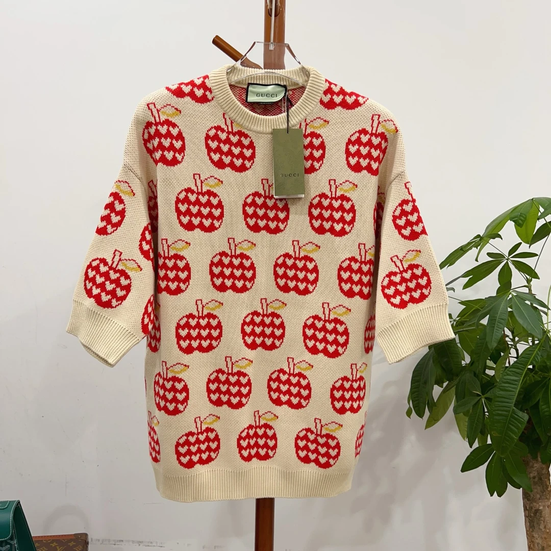 全新未使用 GUCCI/古驰 安洁利严选短袖尺码S成色看直播 GSS24010