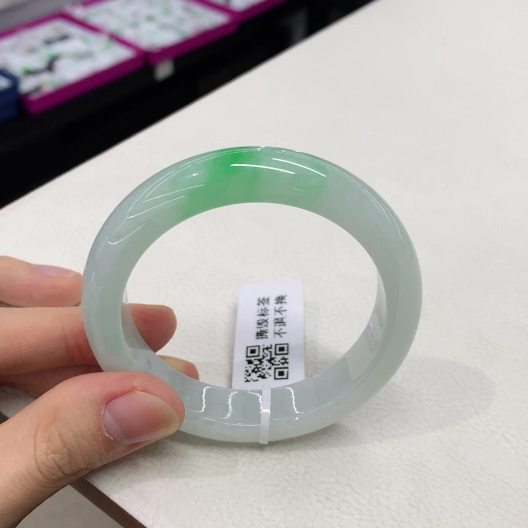 未镶嵌手镯翡翠手镯