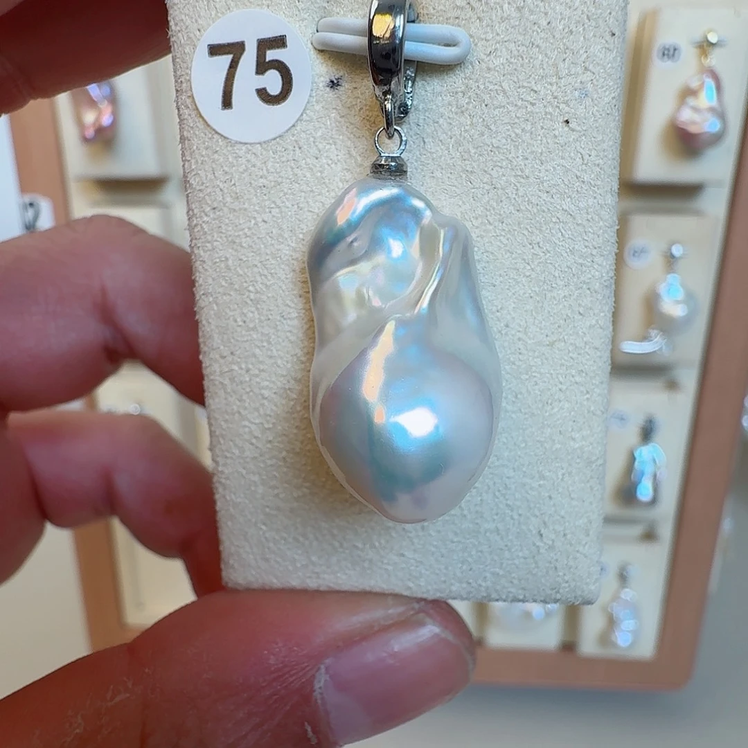 合金淡水珍珠颈饰