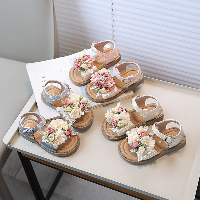 女童凉鞋2025夏季新款儿童花朵沙滩鞋洋气公主凉鞋露趾防滑软底鞋