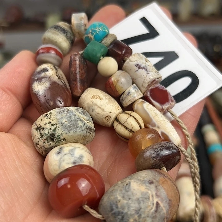 玛瑙/玉髓颈饰合金