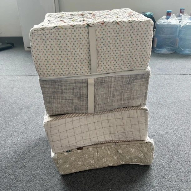 《小华》绗缝夹棉手提箱包多色不挑发一个（微瑕）