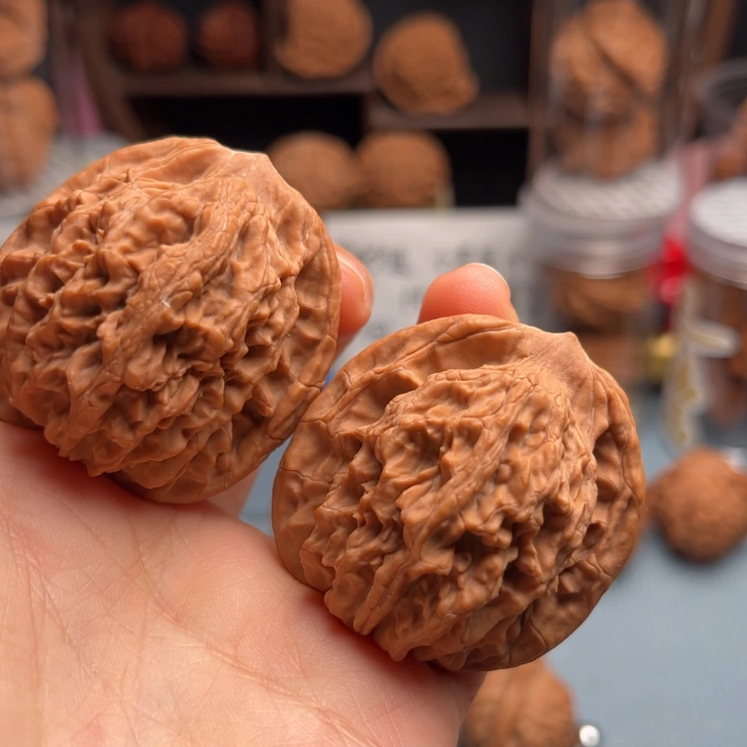 文玩核桃把件麦穗虎头403