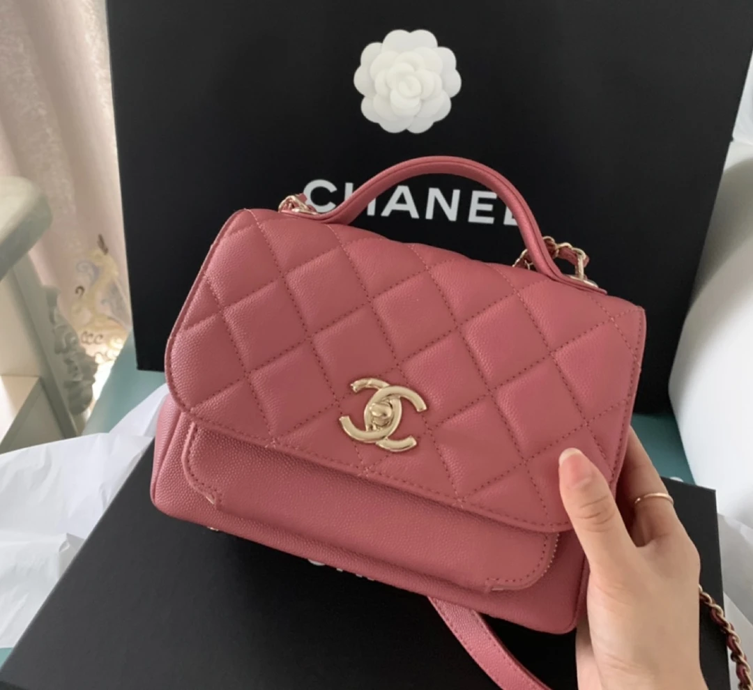 99新 Chanel/香奈儿 专场/邮差包 28开 单肩包