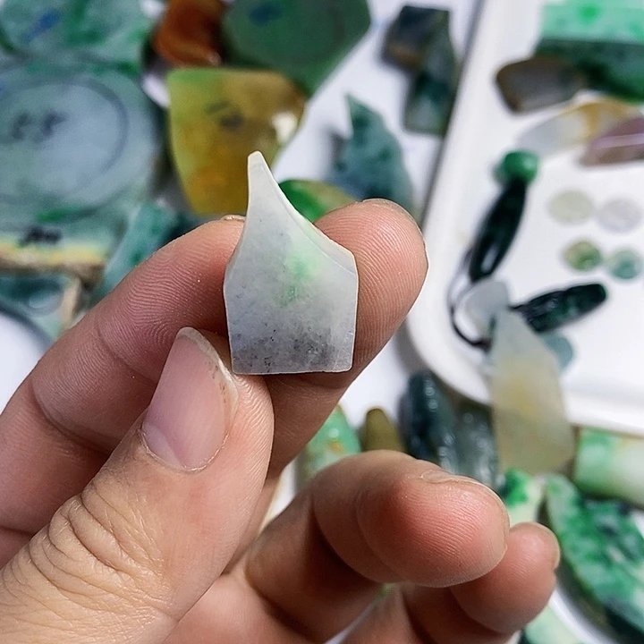 翡翠散珠天然翡翠A货挂件