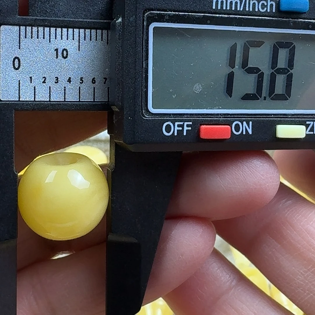 蜜蜡未镶嵌裸石29