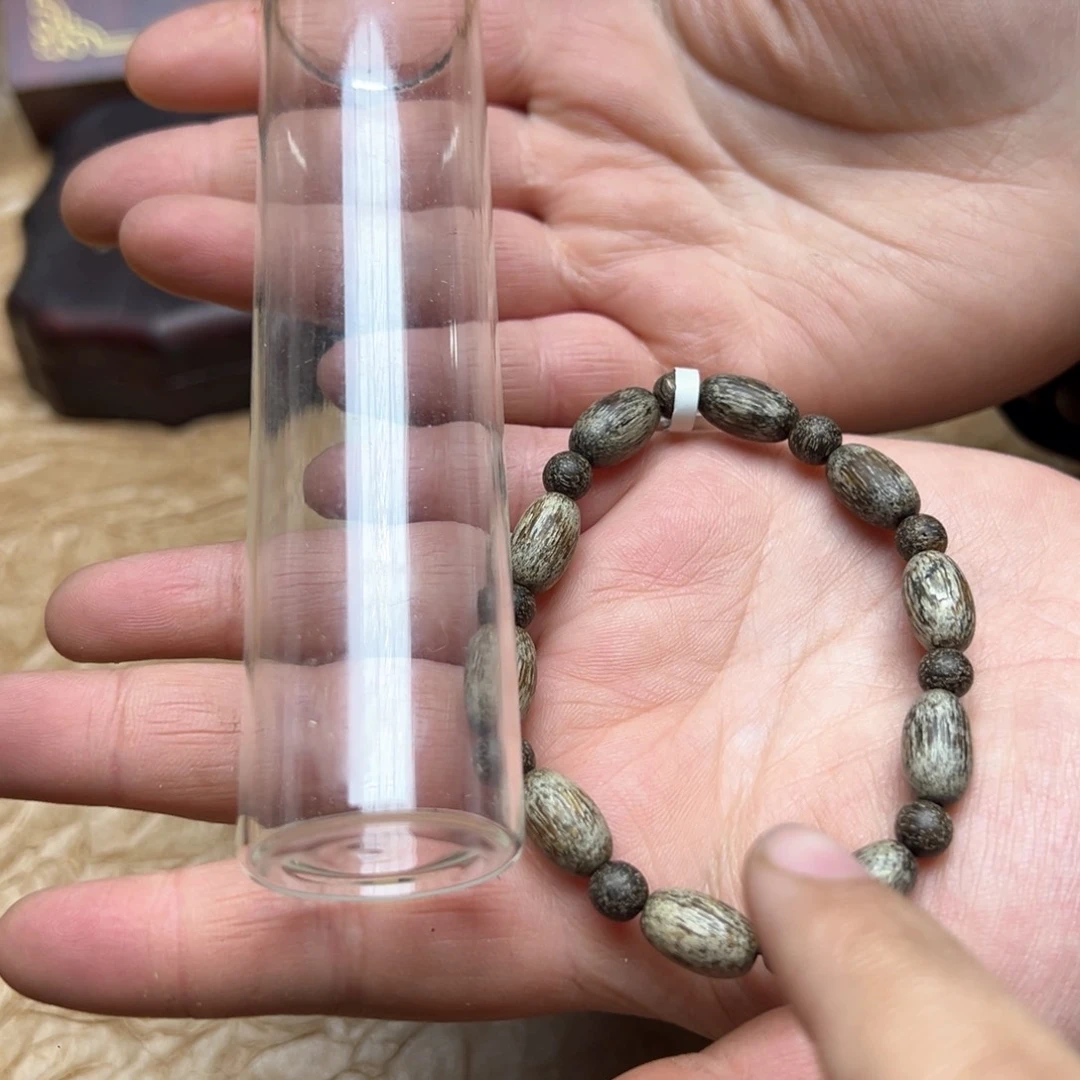 大叶紫檀（黑酸枝木类）