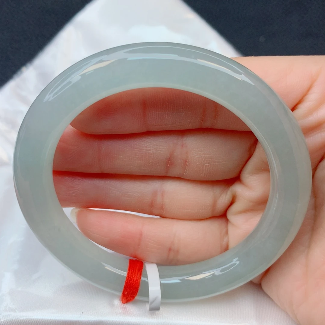 翡翠未镶嵌手镯55-56冰胶满圈晴绿圆条