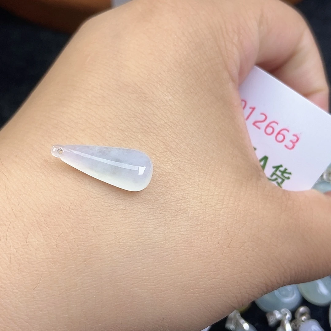 翡翠未镶嵌颈饰天然