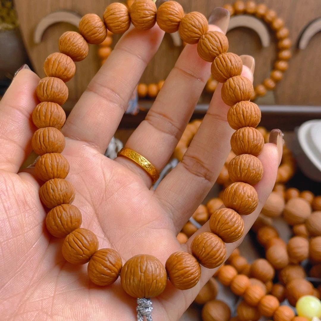 冯***晨吊坠猴头核桃111111111