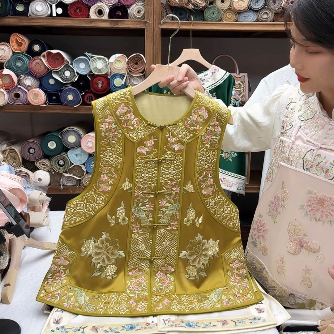 20号秋香色重工马甲