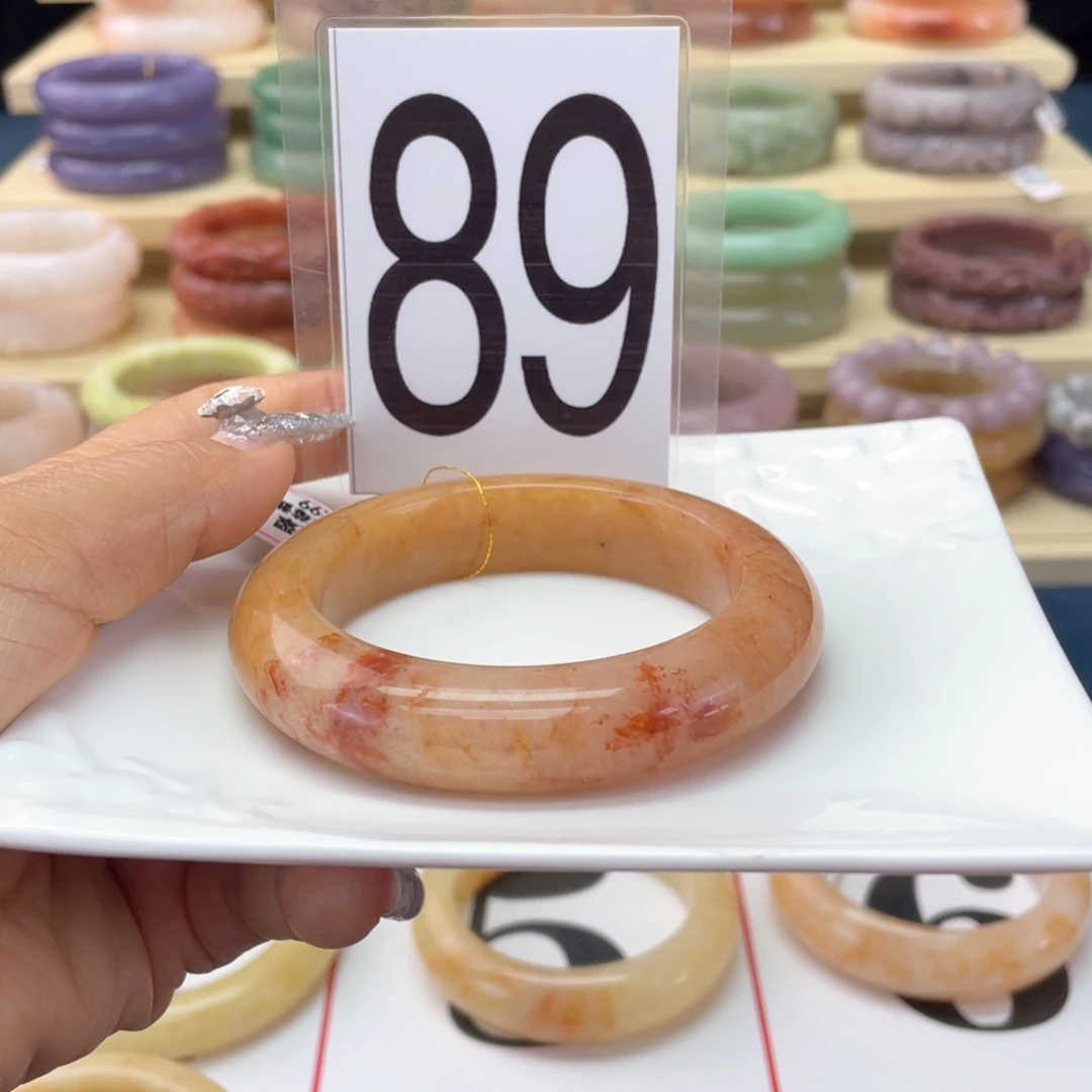 石英岩玉未镶嵌手镯