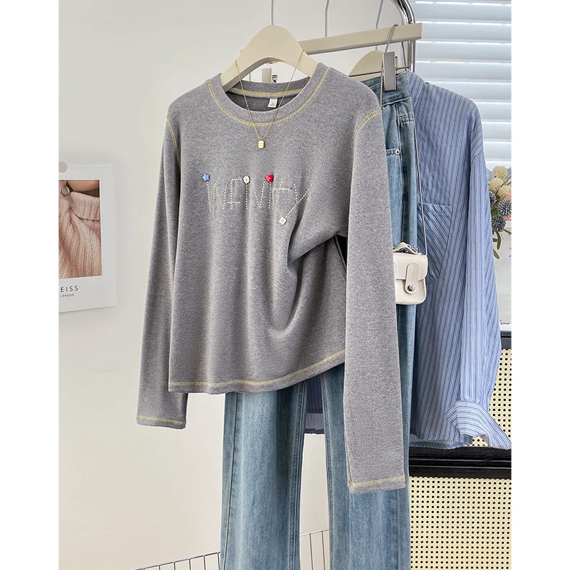 双面绒加厚打底衫长袖内搭明线装饰正肩圆领纽扣独特别致设计上衣