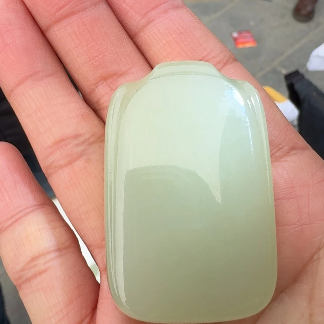 和田玉颈饰未镶嵌晴水高货无事牌刘毅菲多样性拍一发一