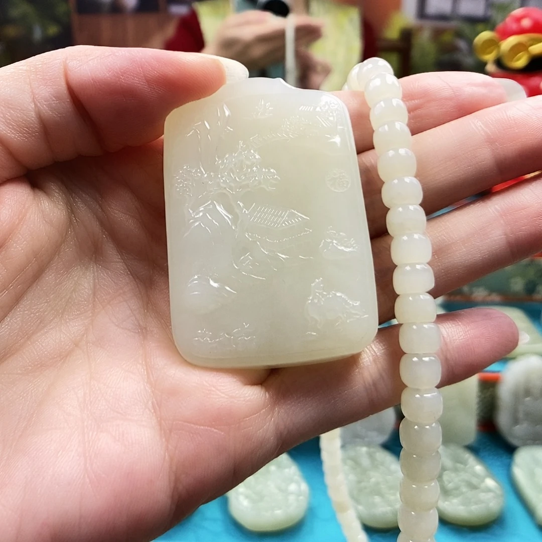 用***9和田玉未镶嵌颈饰