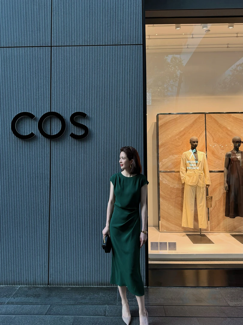 ANGELIAORIGINAL绝佳剪裁 醋酸圆领褶皱夏款显瘦气质连衣裙#422