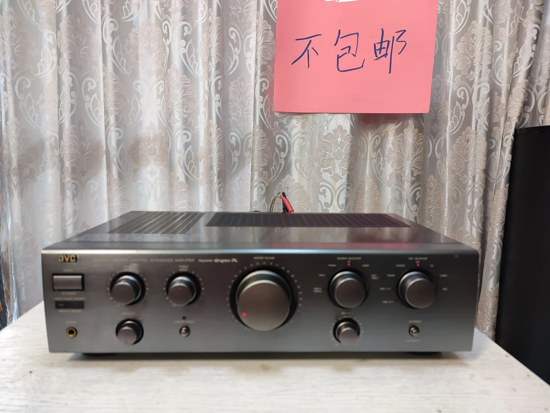 8新  二手JVC，R561功放机，不保修不退换货。运费自理