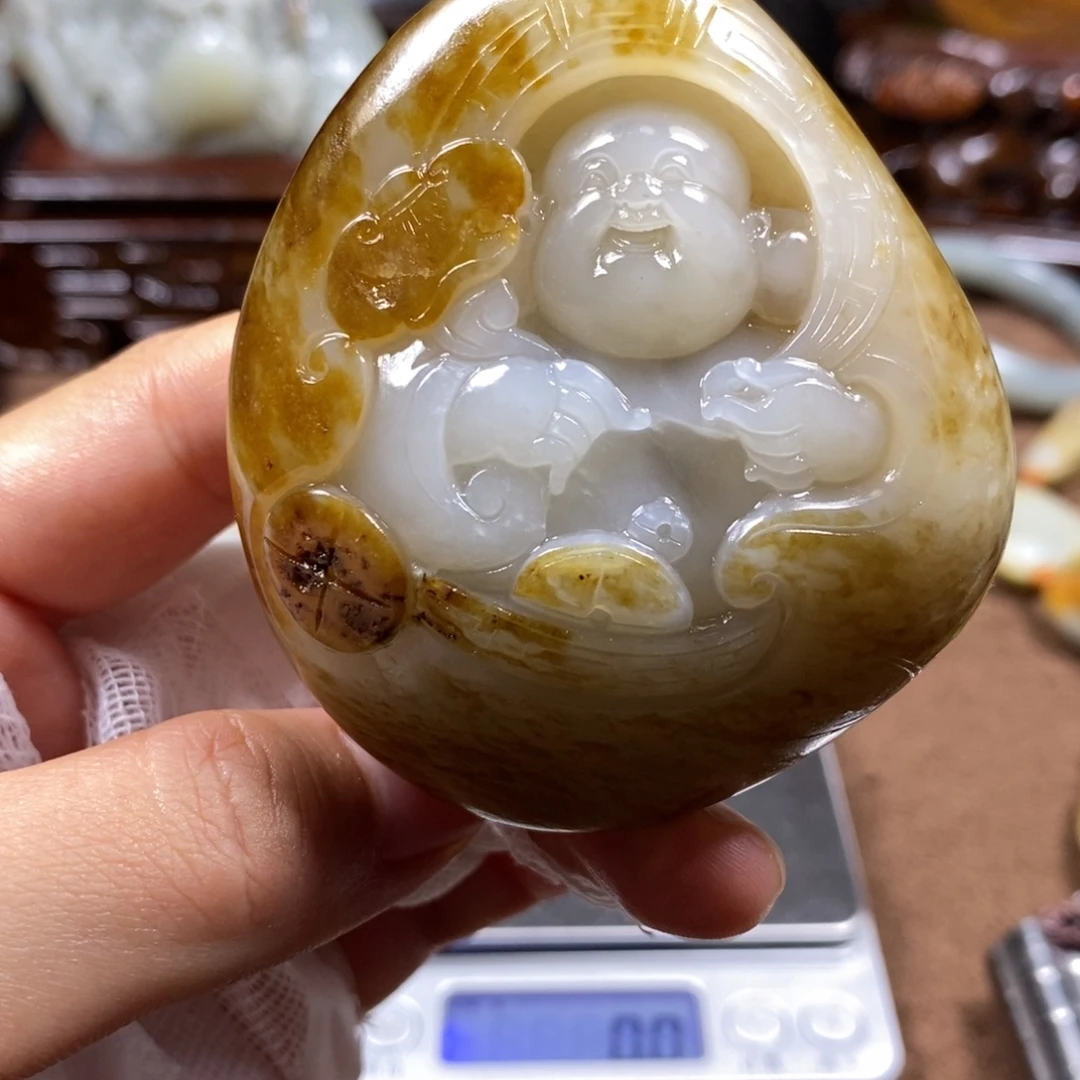 和田玉未镶嵌把件