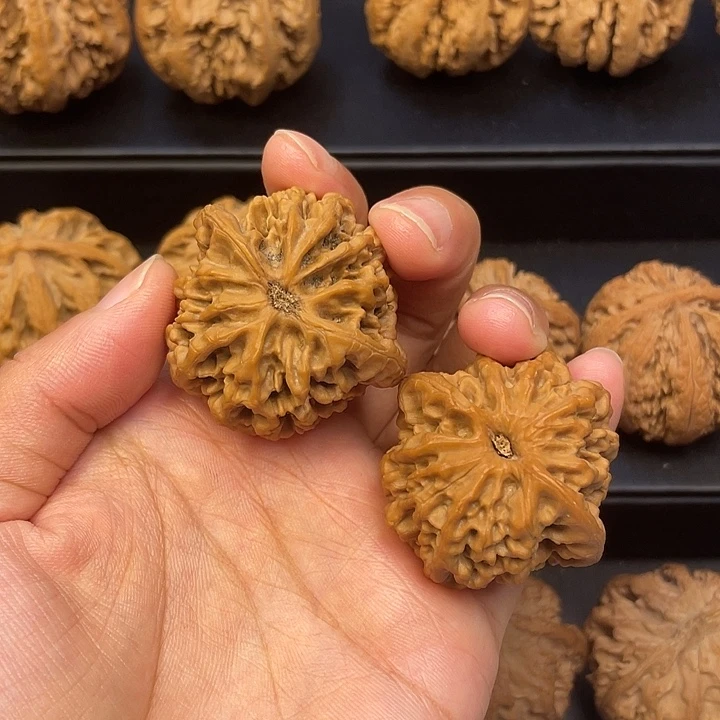 隐***铭吊坠文玩核桃把vvvvvvvvvvvvvvvvvvvvvv