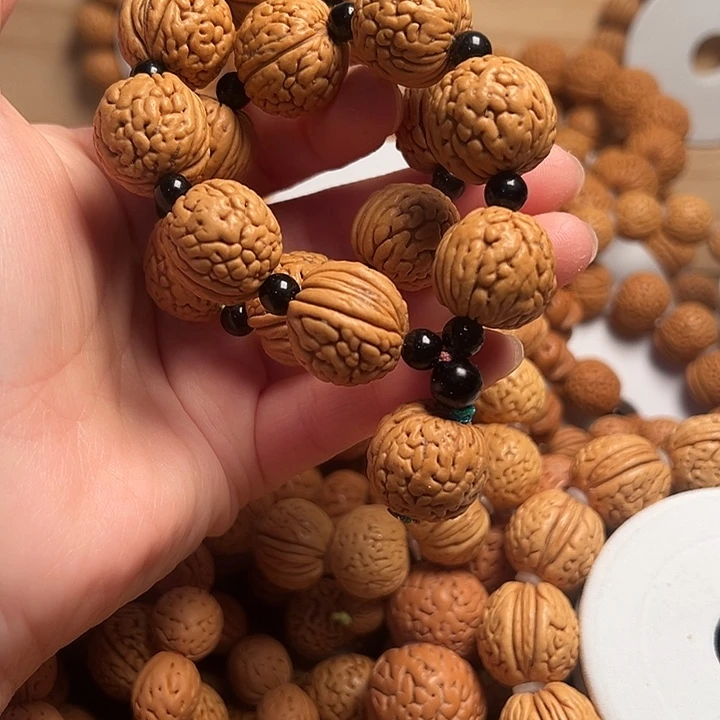 吊坠桃核桃核手持铁扇公主18➕