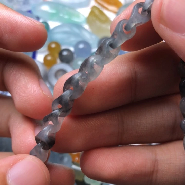 定制翡翠未镶嵌挂件