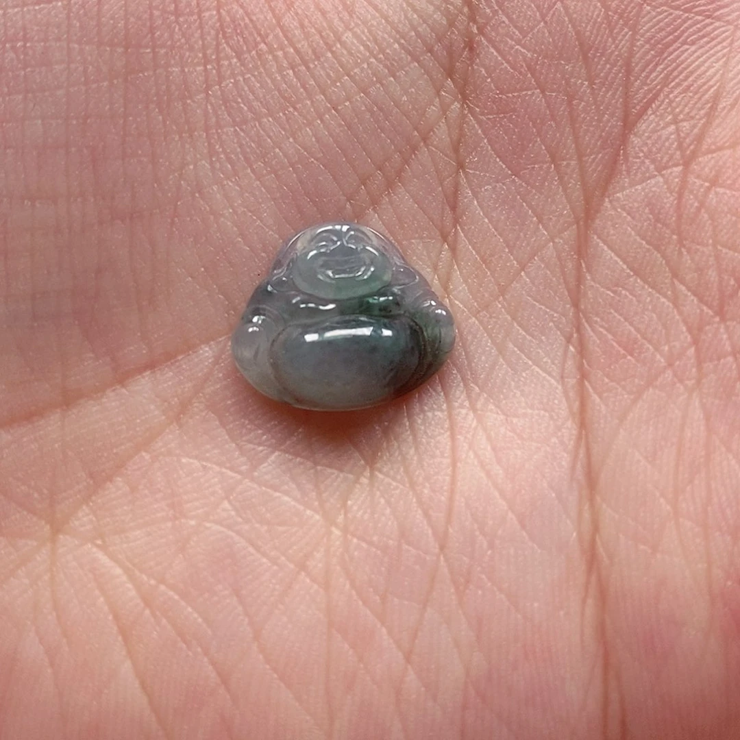 翡翠颈饰未镶嵌佛公