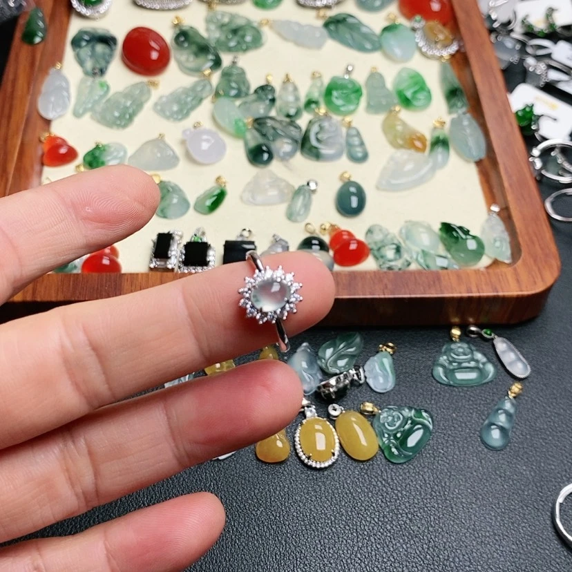 【闪购商品】翡翠戒指银S925镶嵌是***姐戒指