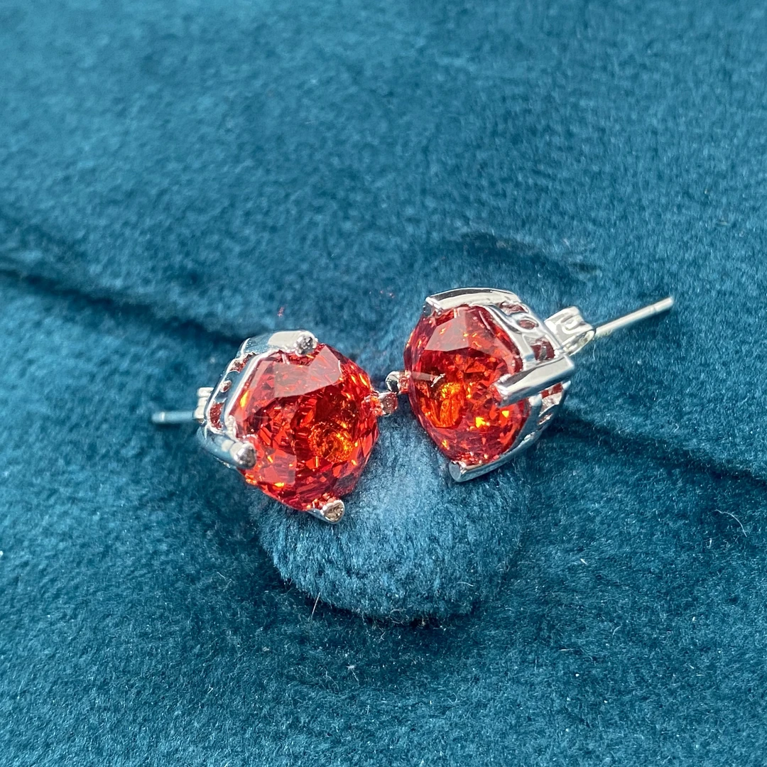 【南非库里南】NFKLN 高端奢华定制  红色玫瑰切耳钉 033