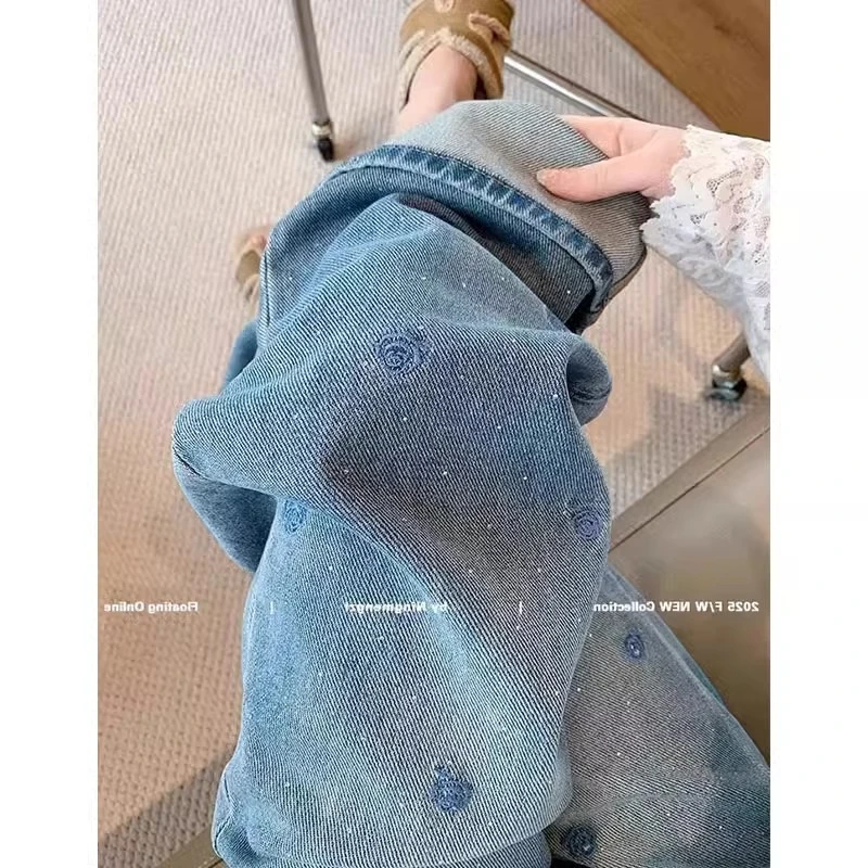 蓝色刺绣烫钻弯刀牛仔裤女秋季新款大码高腰显瘦阔腿裤百搭直筒裤
