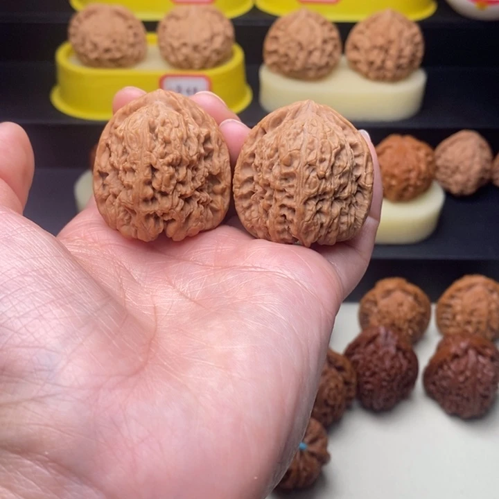 文玩核桃吊坠純***樂老南疆