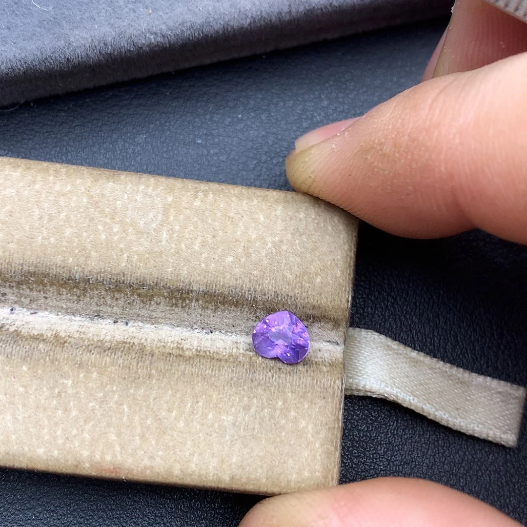 裸石蓝宝石1.04ct无烧薰衣草大证