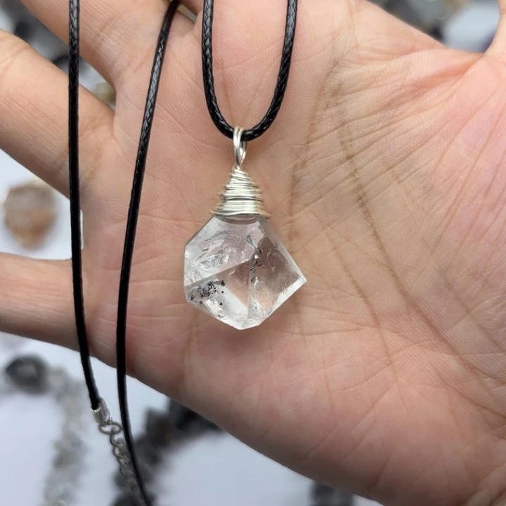 未镶嵌颈饰水晶闪灵钻项链