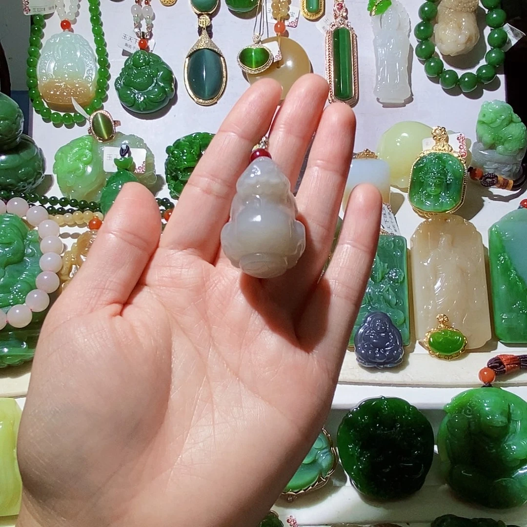 和田玉未镶嵌颈饰