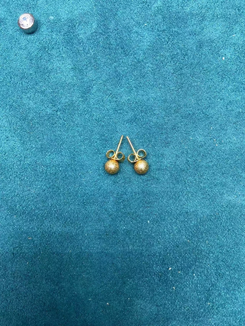 【贝贝优选】J40 豆豆镶嵌耳钉时尚百搭款式