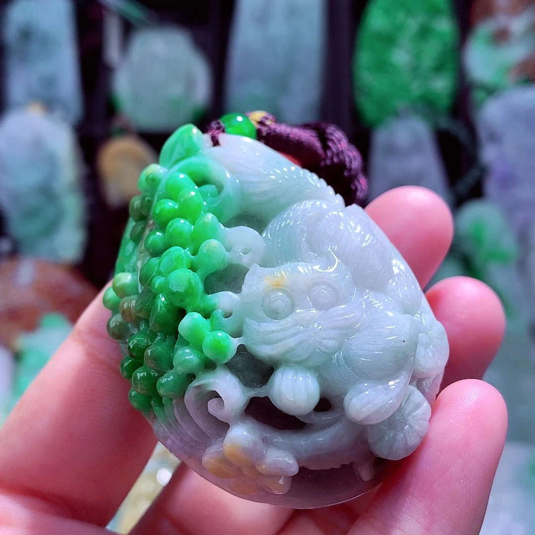 颈饰未镶嵌翡翠天然