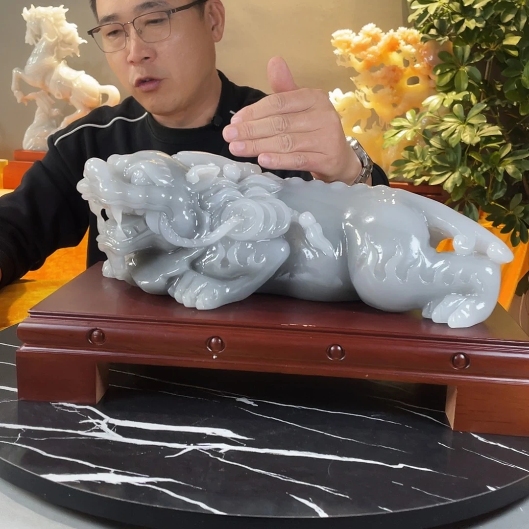 石材貔貅摆件手工雕刻