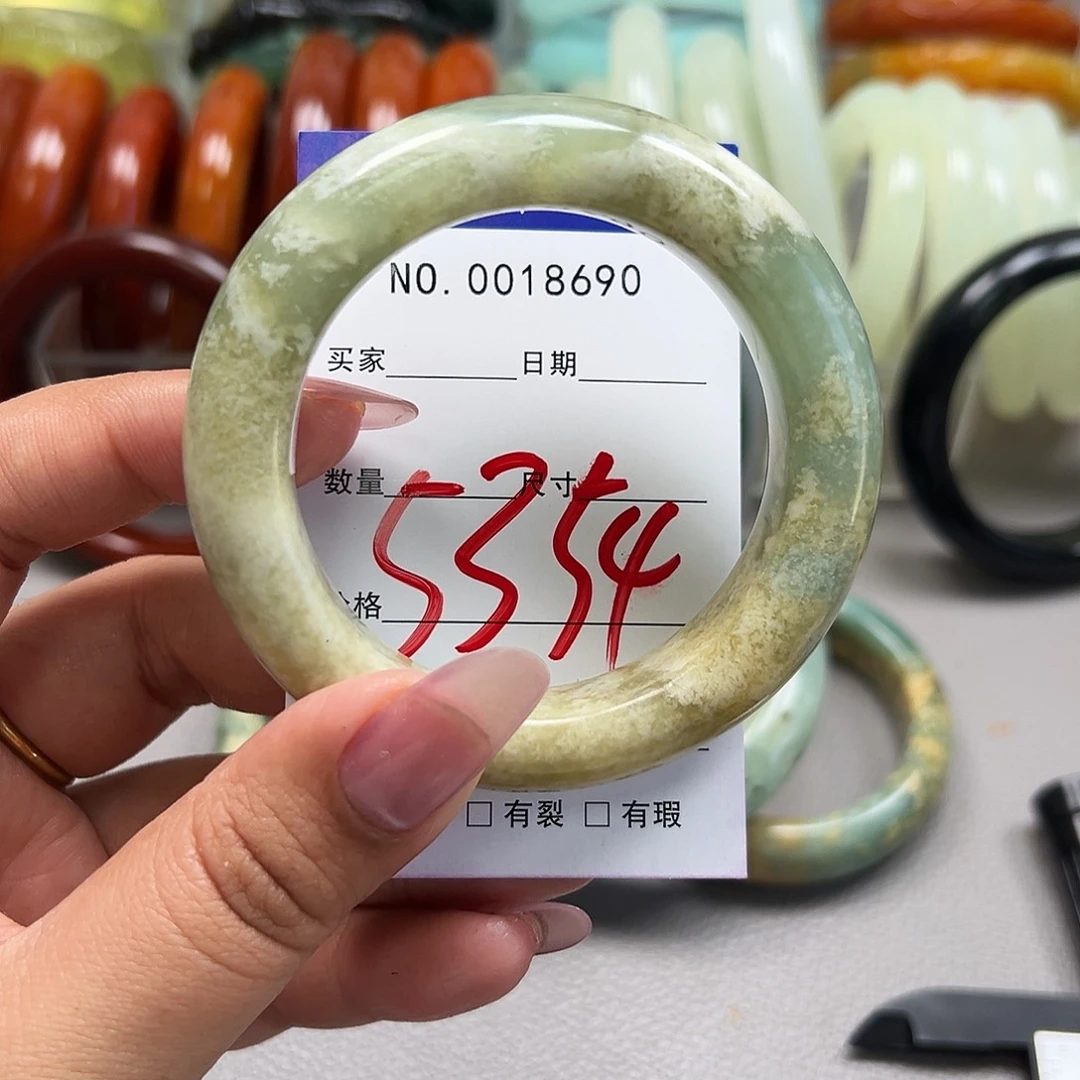 蛇纹石玉未镶嵌手镯