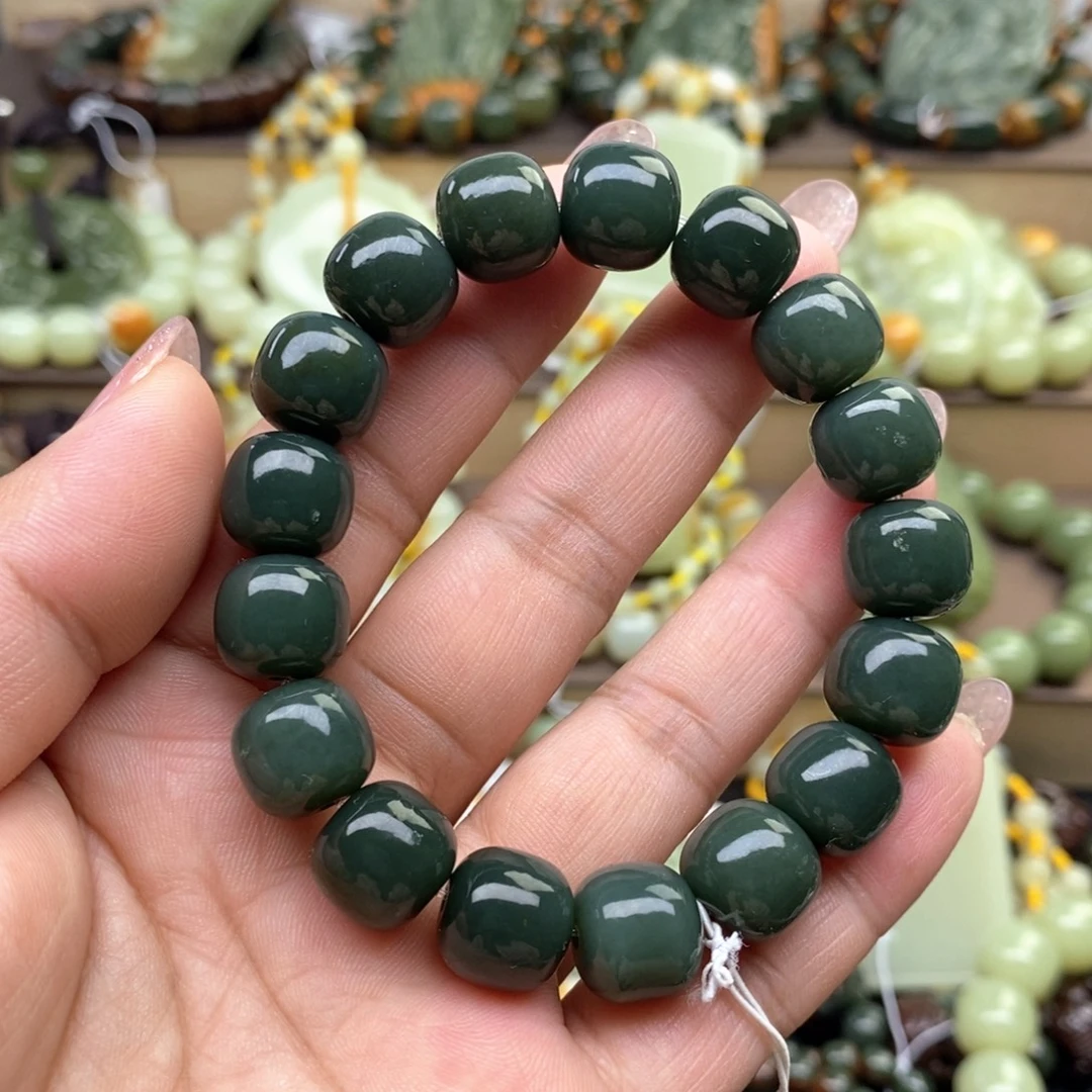 透闪石质玉未镶嵌手串