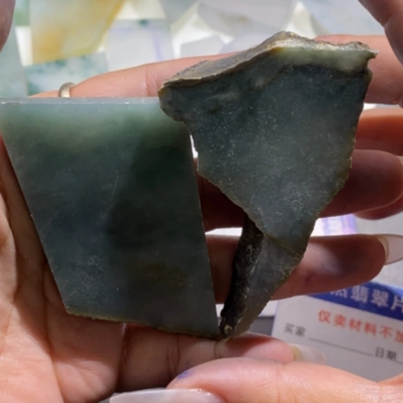 【闪购商品】翡翠挂件未镶嵌佬*