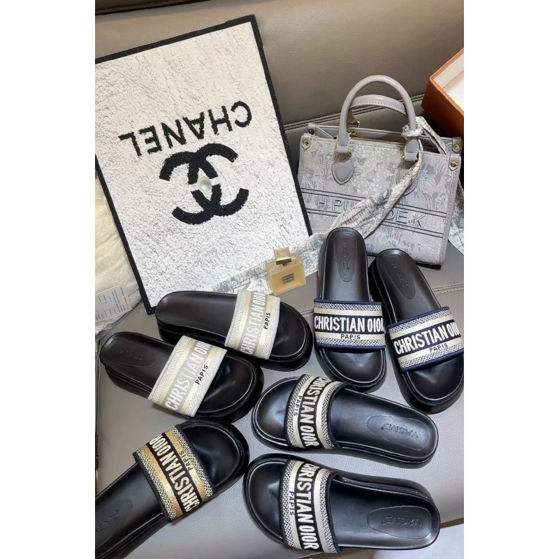 （工厂直销价）真皮拼色时尚d家厚底凉拖鞋2025新款夏季外穿沙滩鞋