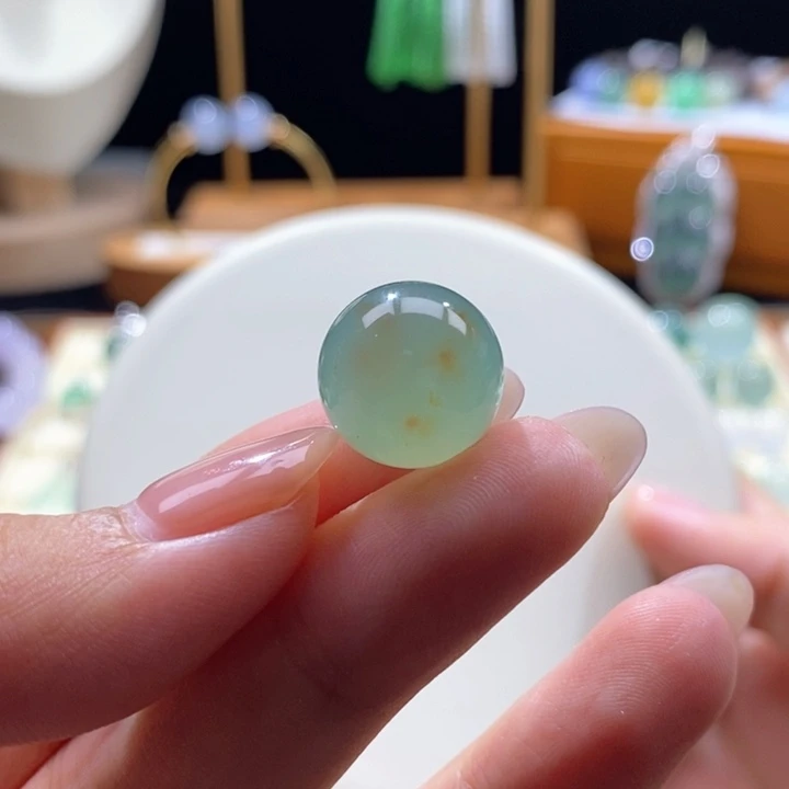 翡翠未镶嵌吊坠(不含链)冰晴绿洒金珠