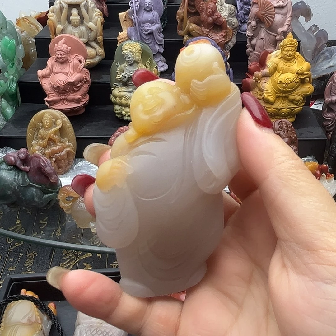 石英质玉未镶嵌颈饰