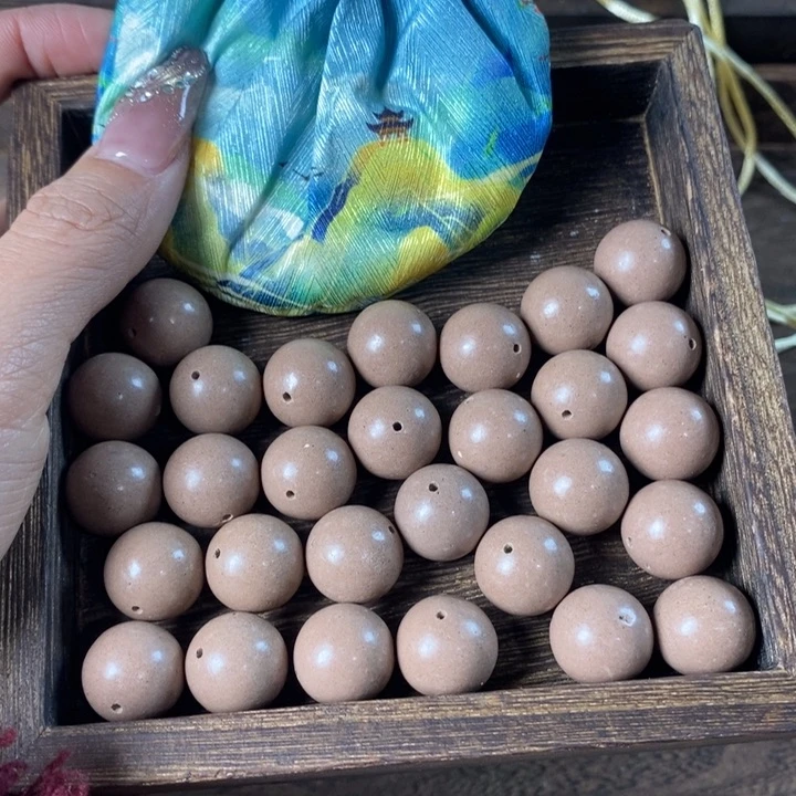 泥塑婷***?白龙涎1.5瑕疵珠香包半包装