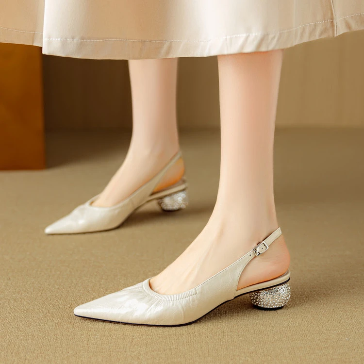 牛皮~4.5cm法式小众气质包头凉鞋女夏季新款褶皱显瘦粗跟后空单鞋