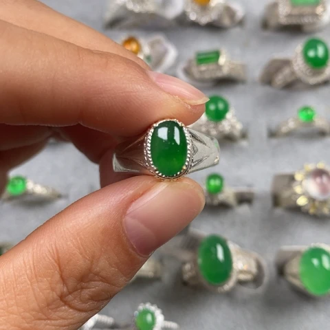 定制翡翠未镶嵌翡翠