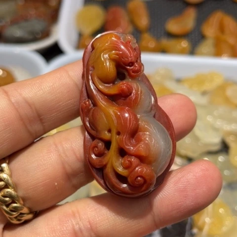 【闪购商品】石英质玉（黄龙玉）未镶嵌颈饰D*