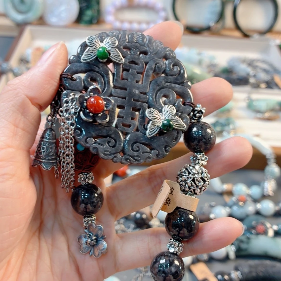 有***༻翡翠未镶嵌颈饰手串