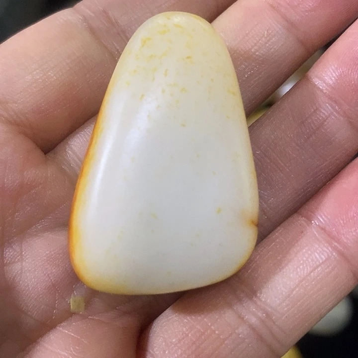 未镶嵌和田玉（糖玉）挂件