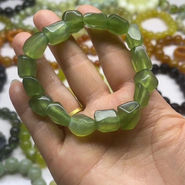 蛇纹石玉手串未镶嵌